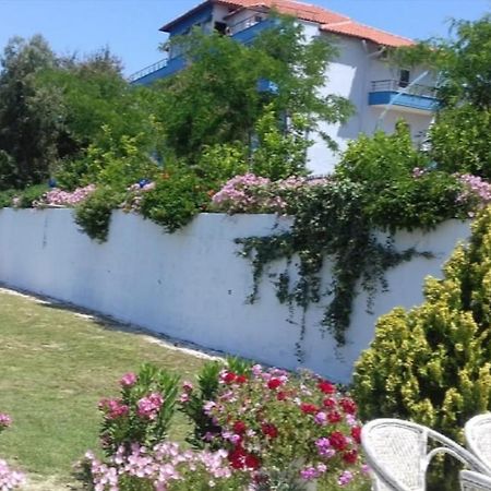 Residence Jazoj Vlorë Esterno foto