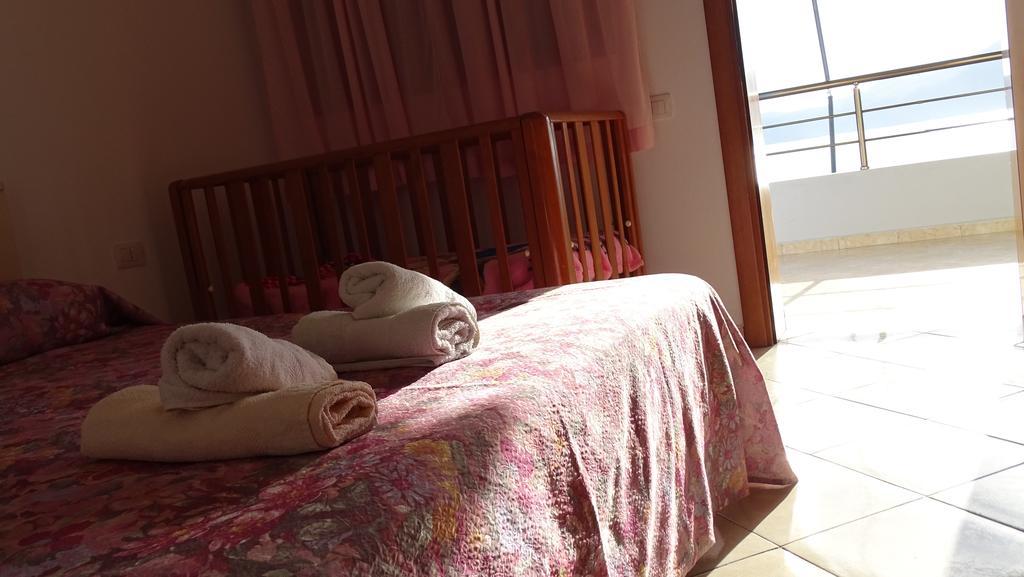 Residence Jazoj Vlorë Esterno foto