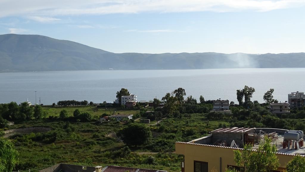 Residence Jazoj Vlorë Esterno foto