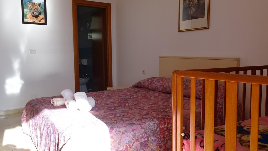 Residence Jazoj Vlorë Esterno foto