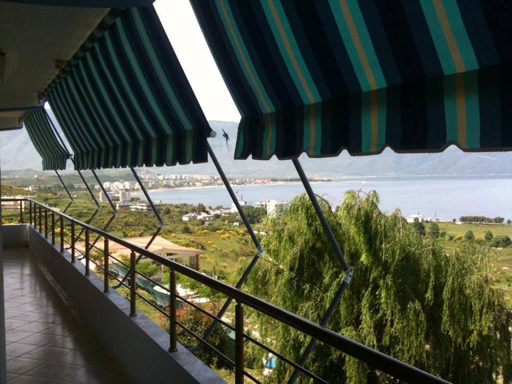 Residence Jazoj Vlorë Esterno foto
