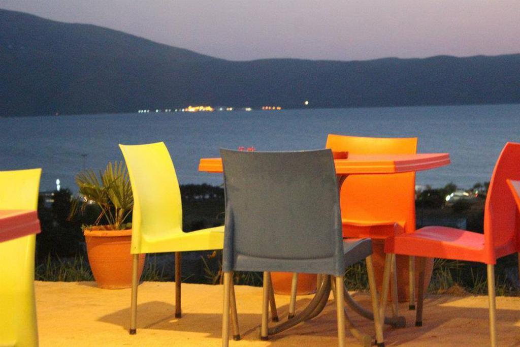 Residence Jazoj Vlorë Esterno foto