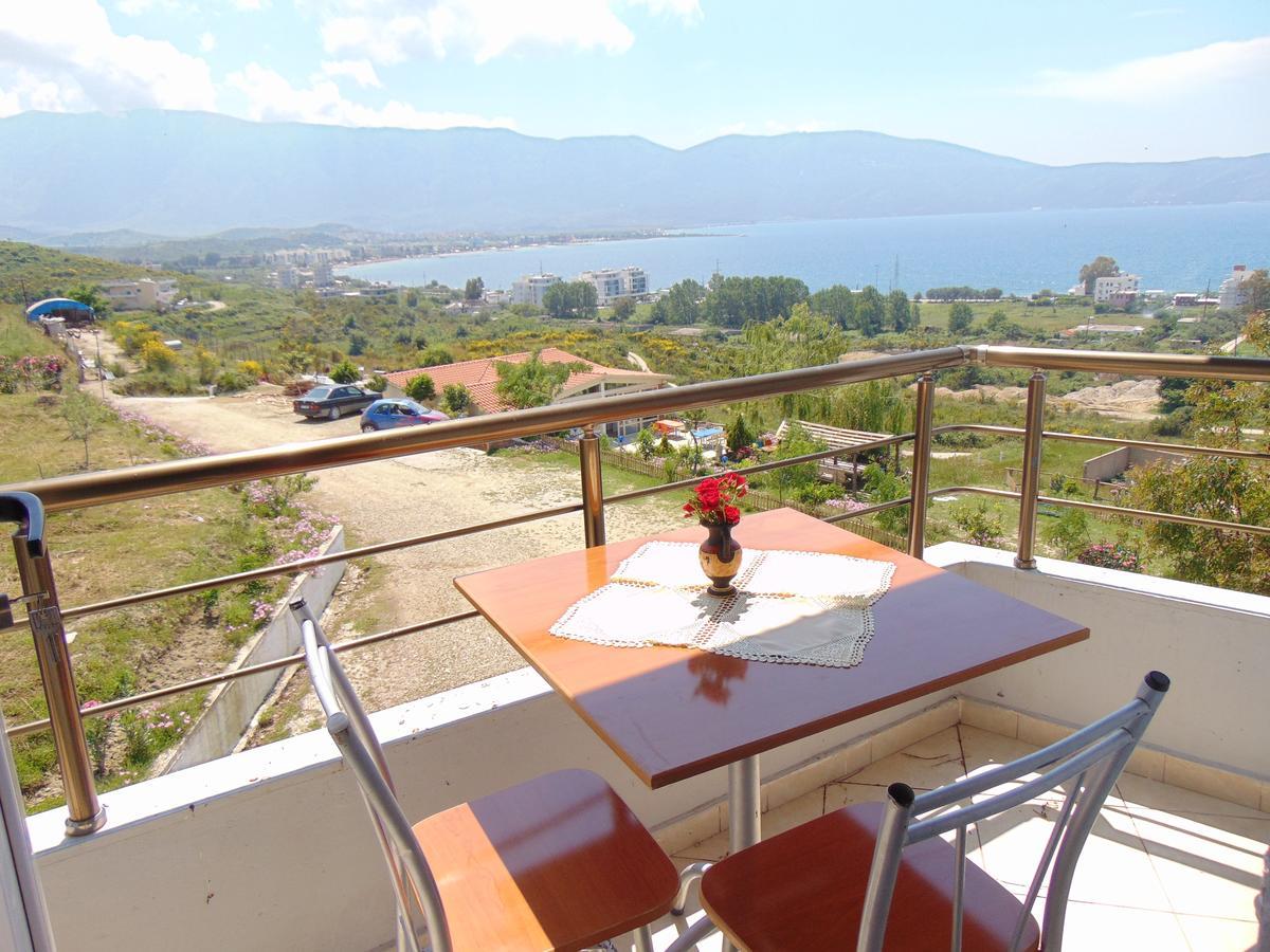 Residence Jazoj Vlorë Esterno foto
