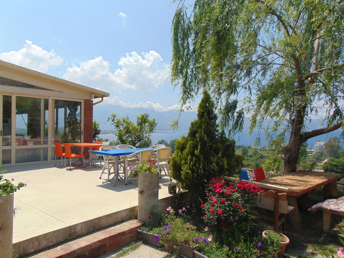 Residence Jazoj Vlorë Esterno foto