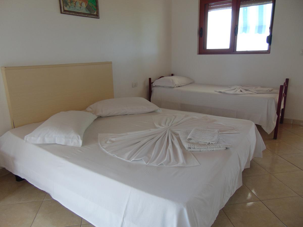 Residence Jazoj Vlorë Esterno foto