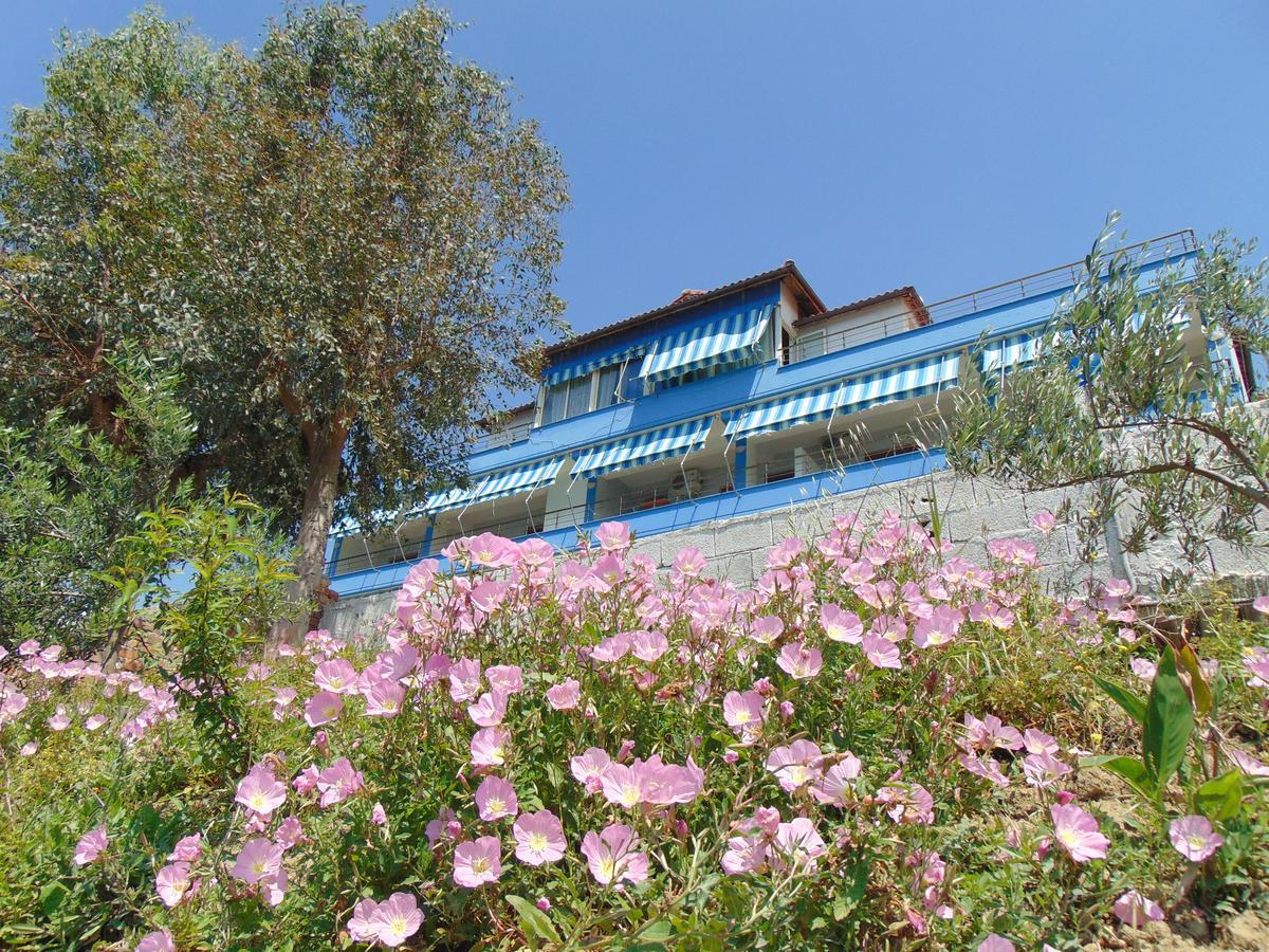 Residence Jazoj Vlorë Esterno foto