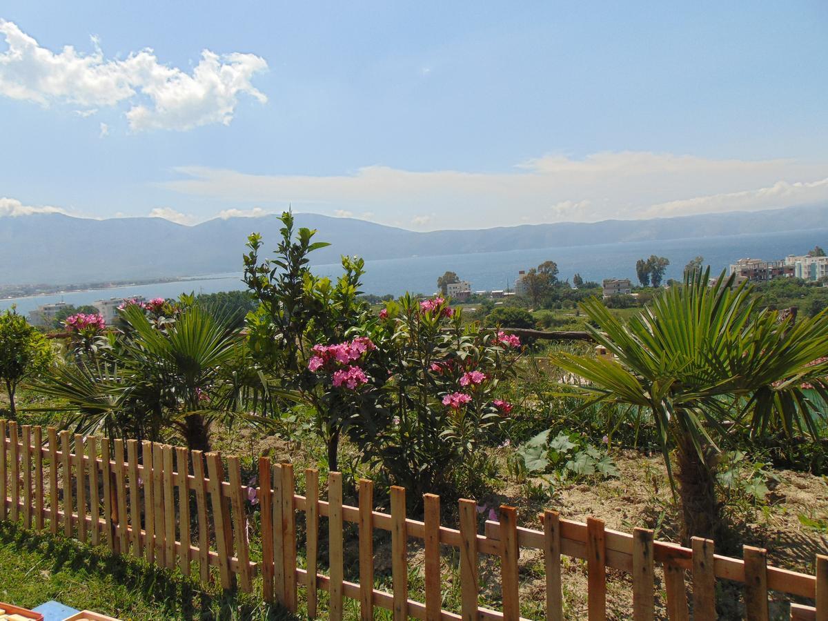 Residence Jazoj Vlorë Esterno foto