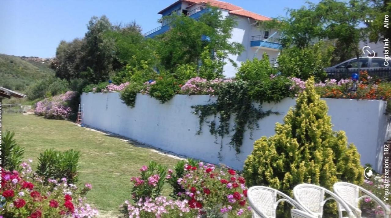 Residence Jazoj Vlorë Esterno foto